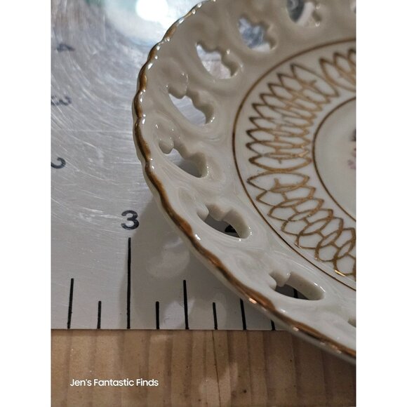 Porcelain Stylecraft #1650 Decorative Plate With Victorian Couple & Gold Trim Ma - Picture 13 of 13